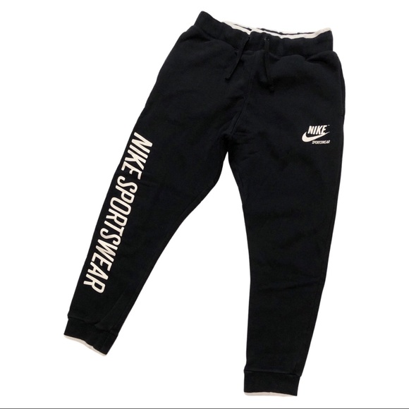 Nike tapered sweatpants - Picture 2 of 6